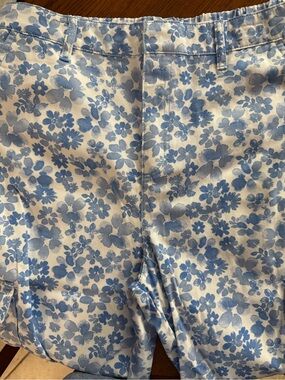 Forever 21 Blue and White Floral Pants